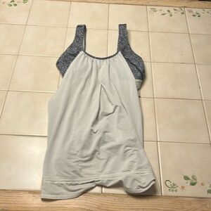 No holes, no stains, hasn’t been worn once